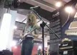 乐器展上的演示B
